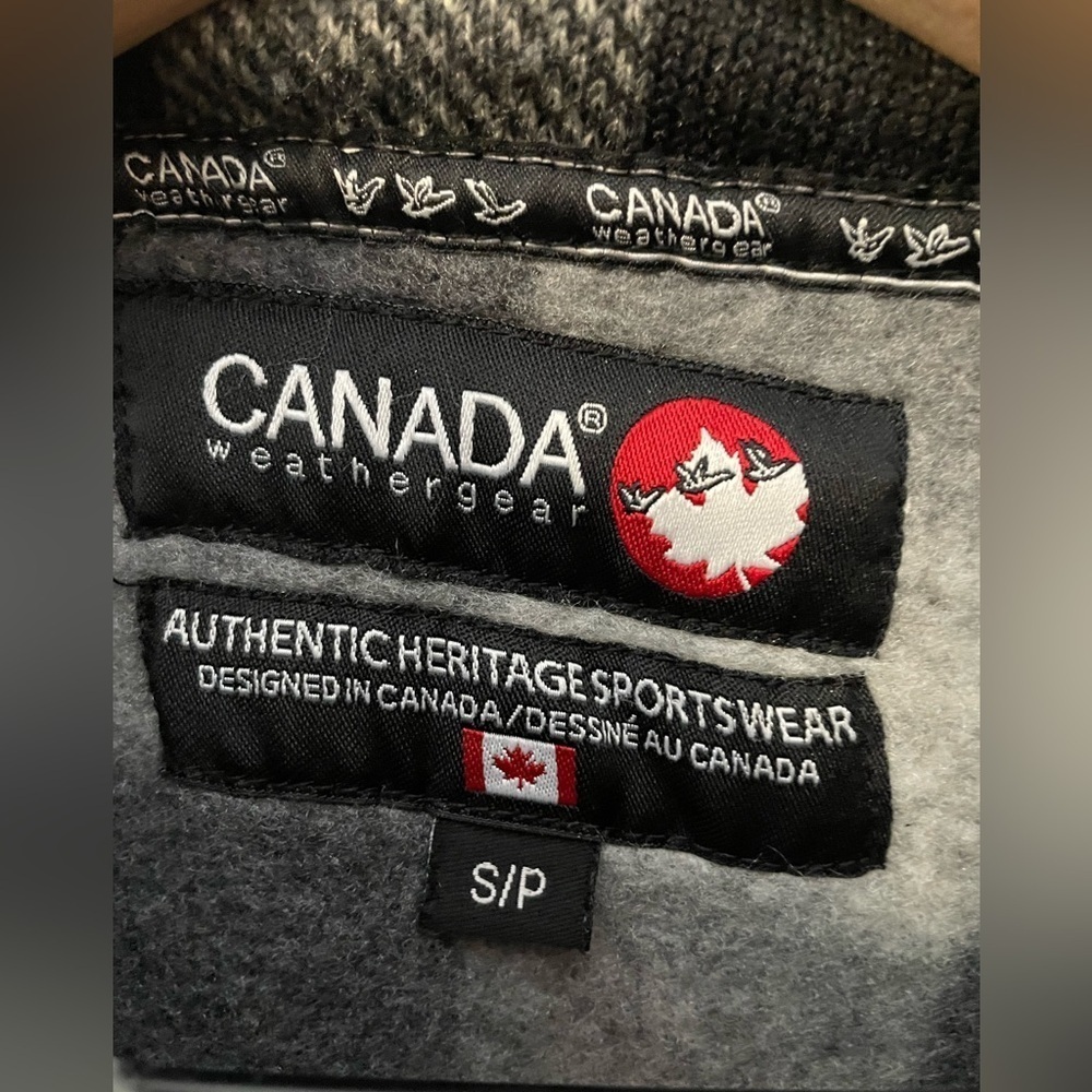 Canada Weathergear Black Gray Plaid 1/4 Zip Fleece Pullover Size Small EUC 🇨🇦 - Picture 2 of 11